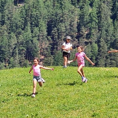 fröhliche Kinder