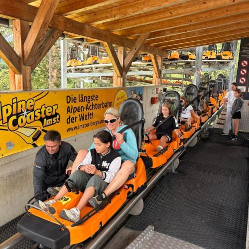 kinder im coaster