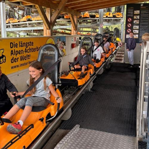 kinder im coaster