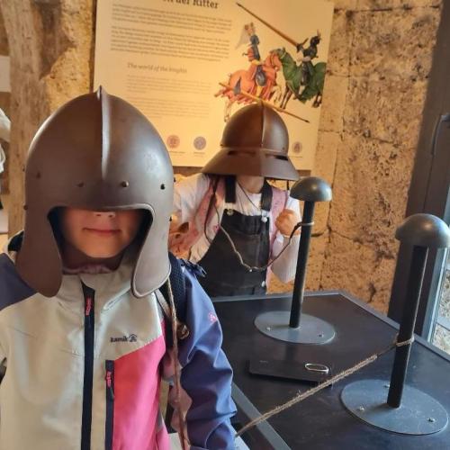 Wie schwer ist so ein Ritterhelm?
