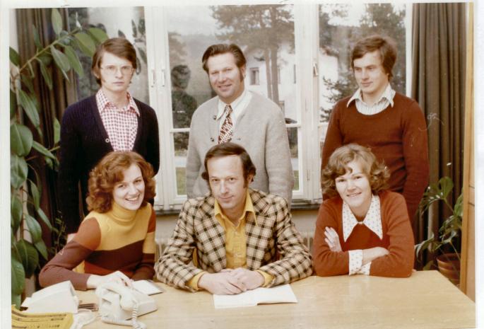 Lehrerfoto 1974 der Sonderschule Haiming